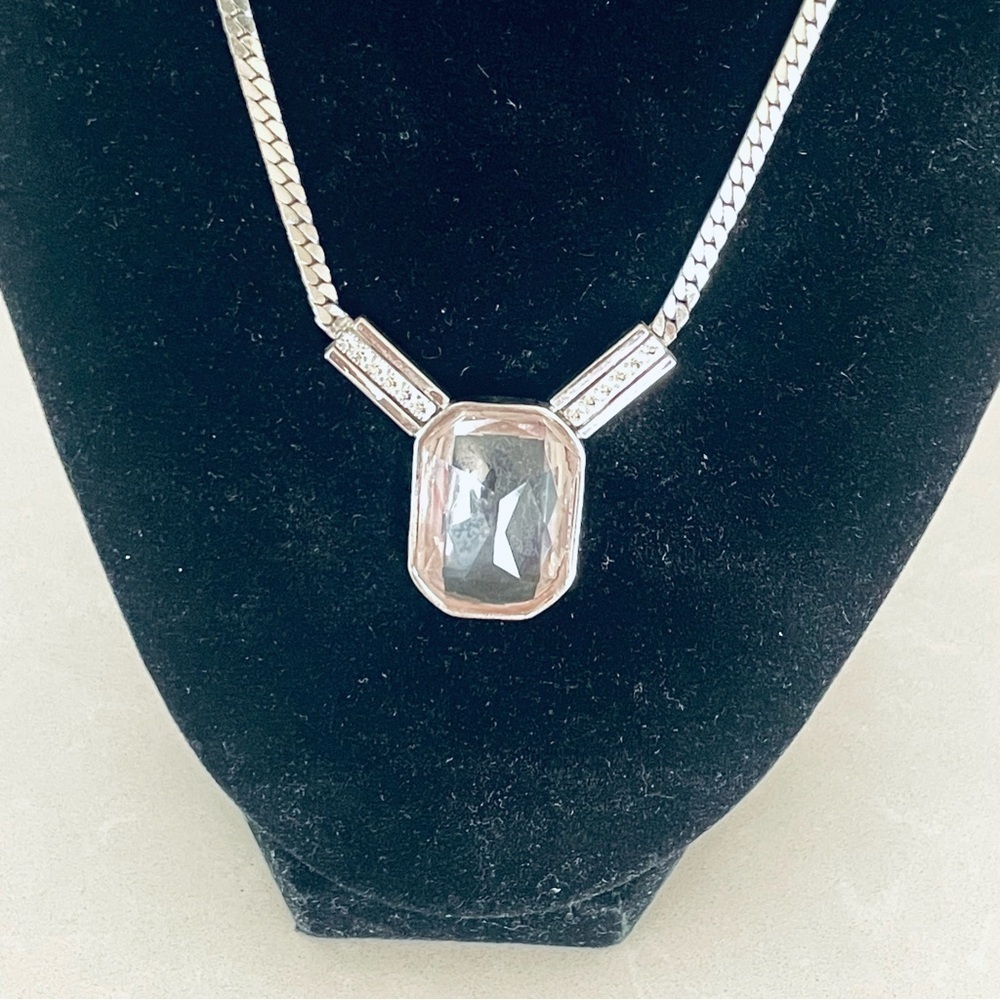 VINTAGE SILVER TONE CRYSTAL NECKLACE